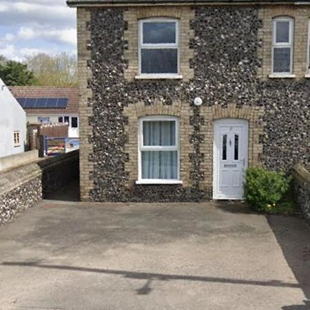Charming 3 Bedroom Flint Cottage Lakenheath エクステリア 写真